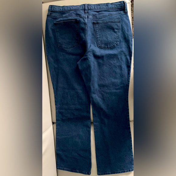 Universal Thread Vintage Bootcut Woman Jeans Dark Pants Blue Plus Size 16 - Picture 5 of 7